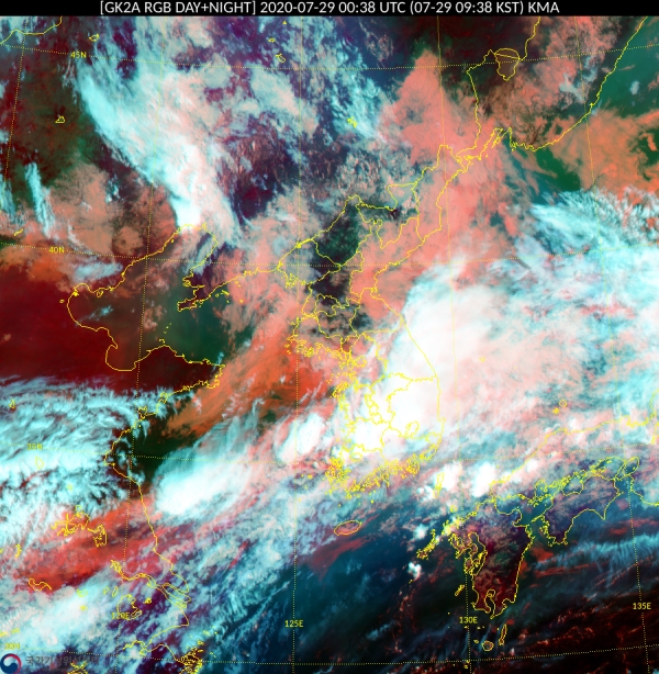 천리안2A 위성이 한반도 상공에서 29일 오전 9시38분에 찍은 위성 사진. copyright 데일리중앙