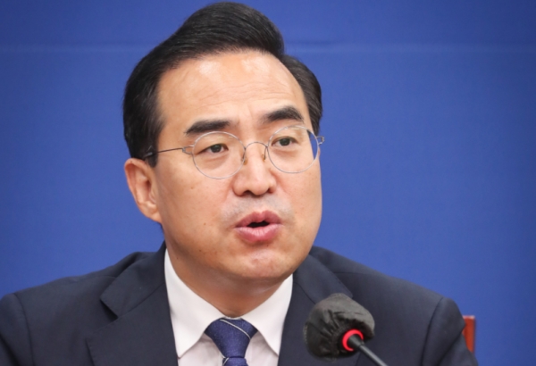 박홍근 민주당 원내대표는 23일 "야당은 제대로 협상을 하자고 하는데 국정운영의 무한책임을 진 여당이 협상의 틀을 깨버리고 정국의 발목을 잡고 있다"고 국민의힘의 협상 태도를 비난했다. copyright 데일리중앙