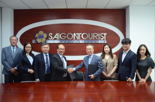 인천관광공사는 최근 베트남을 방문해 현지 대표 국영 여행사인 비엣트래블(Vietravel)(위)과 사이공투어리스트 트래블 서비스(Saigontourist Travel Service)(아래)와 업무협약을 체결했다. (사진=인천관광공사)copyright 데일리중앙