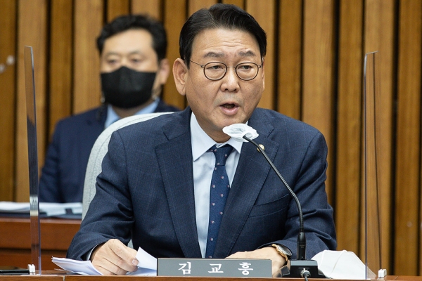 김교흥 민주당 국회의원이 지난해 5월 대표발의한 '서해5도 지원법'이 28일 국회 행안위 법안소위를 통과했다.  copyright 데일리중앙